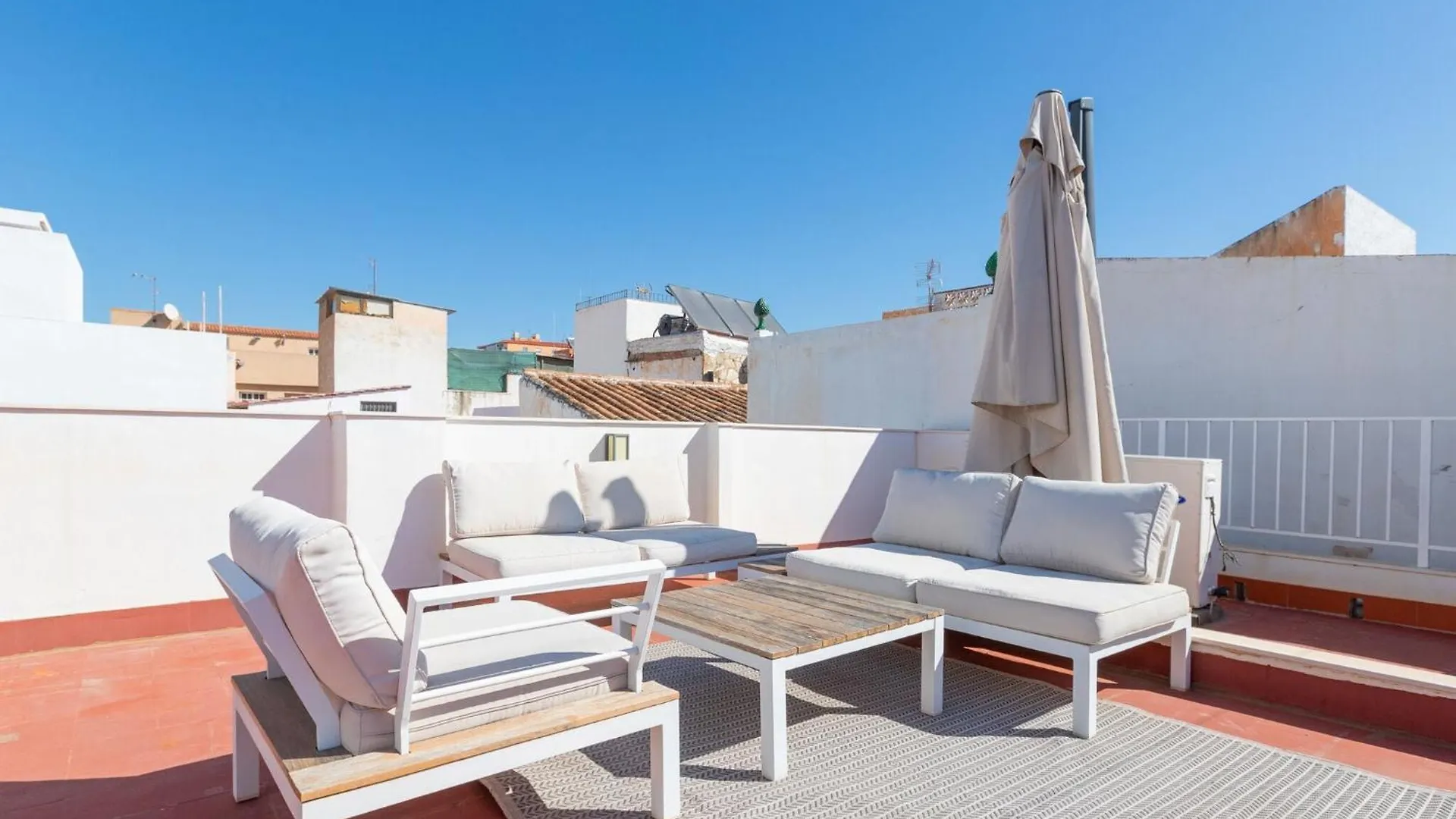 Maria Tubau - Apartment In Malaga Free Wifi contacts
